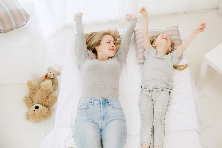 Łóżka z funkcją rosnącą – inwestycja na lata